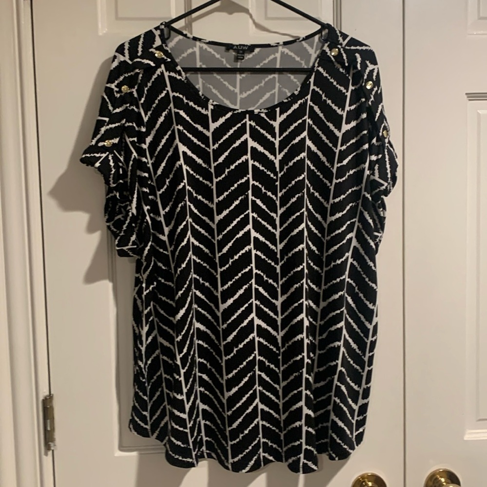 🖤Black and White Printed Blouse🖤